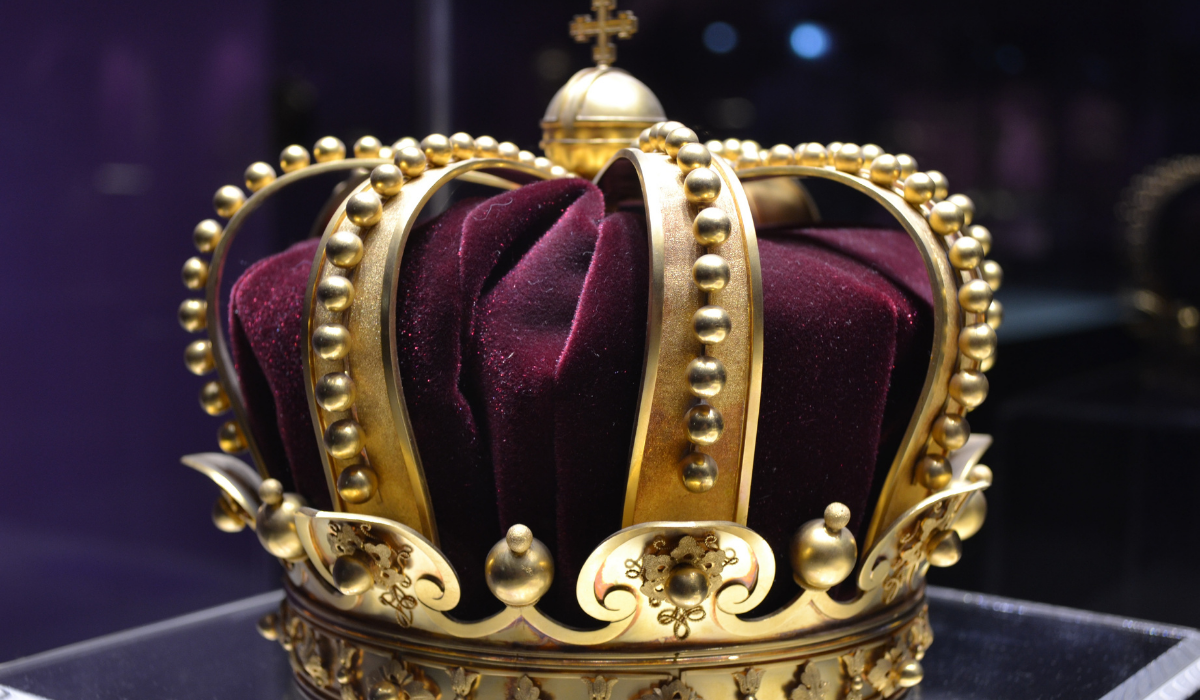 Feminine Archetypes of “The Crown”: Queen, Princess, Mother, Lover, Warrior